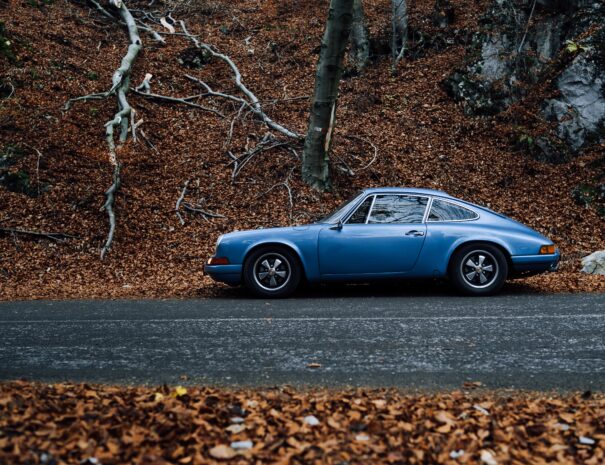 stuart-garage-oGCrTpoVKbA-unsplash